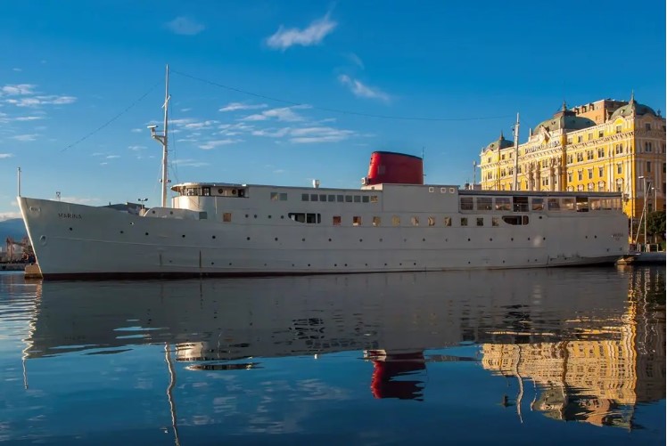 Marina kao botel u Rijeci na gatu Adamič / Izvor fotografije: botel-marina.com