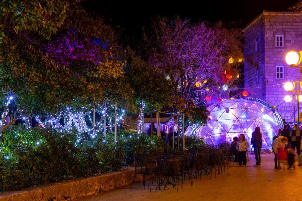 Cijeli grad Krk u adventskom je ruhu/ Foto: TZ Krk